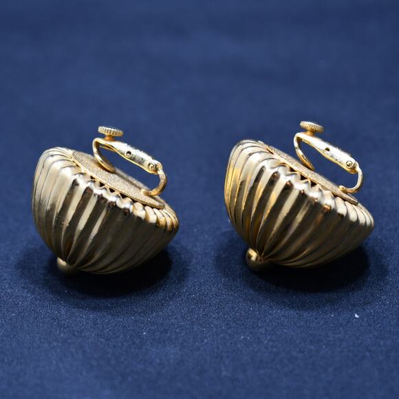 Vintage 1950s Vendome Gold Plated Dome Clip Earrings, Lightweight - Picture 10 of 10